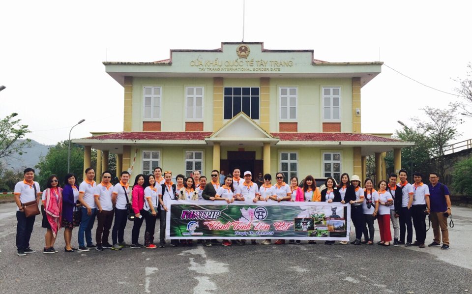 Đoàn khảo sát tại cửa khẩu Tây Trang tiếp tục "Hành trình liên kết" khảo sát các điểm đến tại Luang Prabang và Xieng Khuang của Lào
